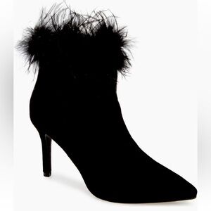 TOP GUY SHOES
Vienna Feather Stiletto
Bootie (Women). Black Suede